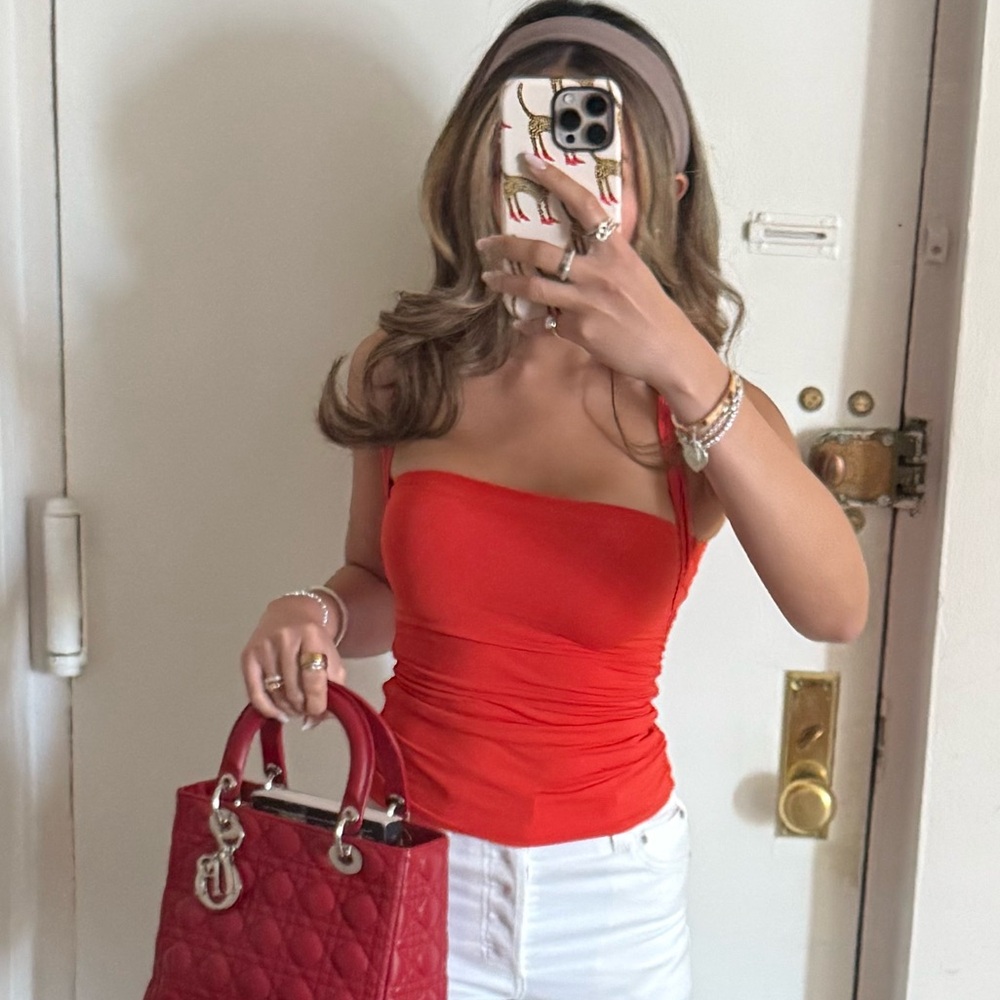 Meet your Posher, Samantha